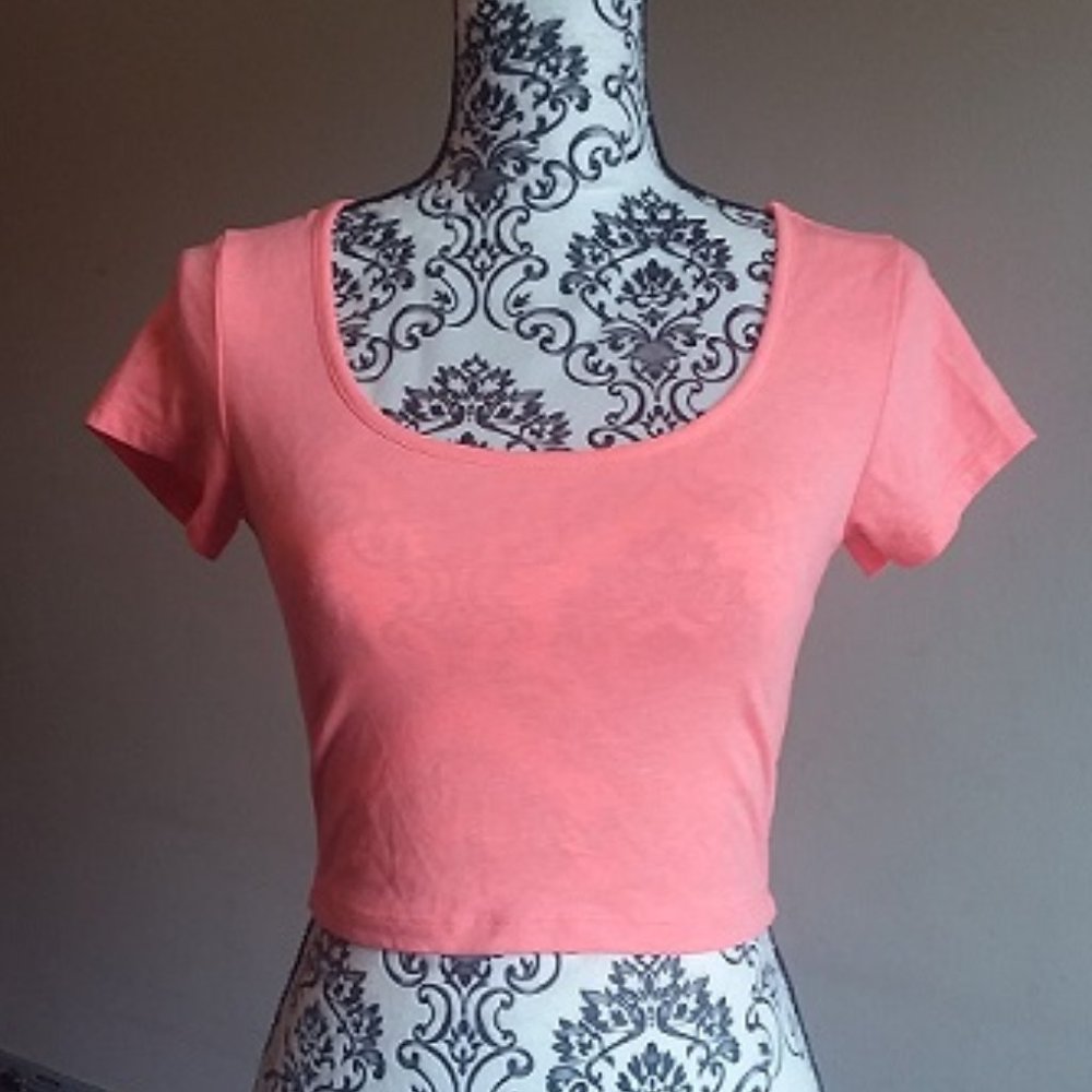 3 NBW crop tops size S - Picture 3 of 7